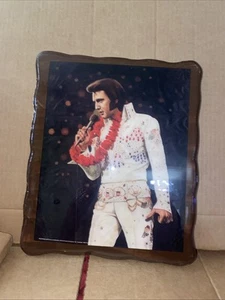 Vintage Elvis Presley Hawaii Colored Picture On Lacquered Wood Frame Plaque - Picture 1 of 7