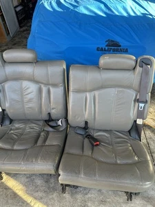 2001-2006 Chevrolet Tahoe/GMC Yukon 3rd Row Genuine Leather Seat Beige (Lh) - Picture 1 of 3