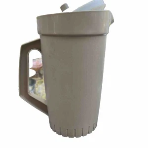 Tupperware Beige Water pitcher with Press Seal Lid Vintage (800-1) *well Used* - Picture 1 of 7