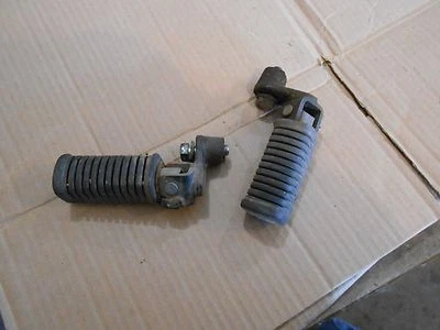 Kawasaki KZ440 KZ 440 KZ440LTD 440LTD 1980 estriberas delanteras reposapiés pernos Foto 1 de 2