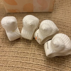 Vintage NAPKIN RING HOLDERS Set of 4 Sea Shell White Ceramic Coastal - Picture 1 of 6