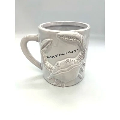 Taza de cangrejo blanco 3D en relieve Mud Pie " Crabby without Coffee"  Foto 1 de 4