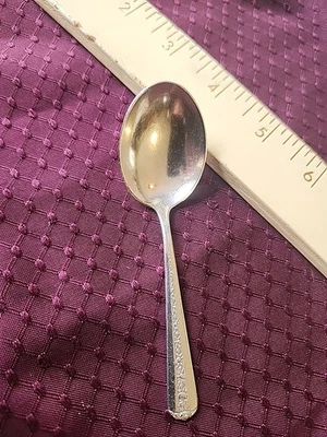 Cuchara de azúcar Rambler Rose de plata de ley Foto 1 de 4