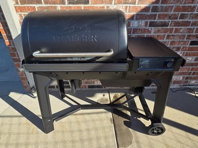 Traeger Woodridge Wood Pellet WiFi Grill Black - Image 1 of 4