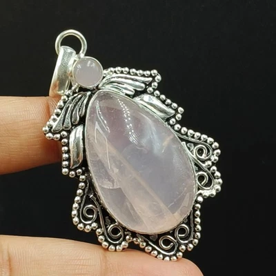 Colgante hecho a mano de piedras preciosas de cuarzo rosa natural de plata de ley 925 Foto 1 de 4