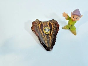 Vintage Kiwanis International Mitglied Anstecknadel Bolo herzförmiges Holz mit Adern - Bild 1 von 4