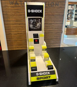 Nuevo soporte de exhibición de reloj G-Shock personalizable y tiene capacidad para 8 relojes - Imagen 1 de 8