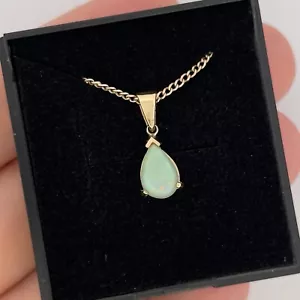 9ct Yellow Gold Opal Solitaire Pendant Necklace 17" Chain - Picture 1 of 7