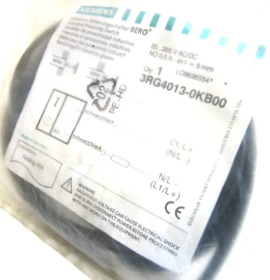 NEW SIEMENS 3RG4013-0KB00 INDUCTIVE PROXIMITY SWITCH 3RG40130KB00 - Image 1 of 3