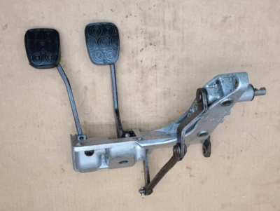 65-68 Alfa Romeo Giulia Sprint GT Floor 105 Left Clutch Pedal Assembly Box 66 67 - Image 1 of 4