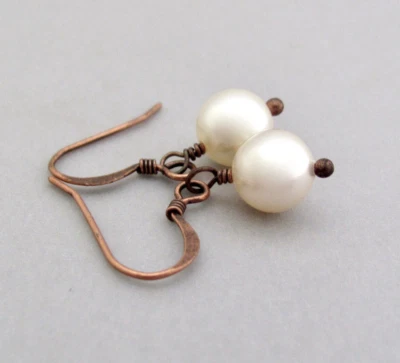 Серьги с хрустальным жемчугом антикварные медные с бисером кремово-белые сделано в Мауи США - Изображение 1 из 4