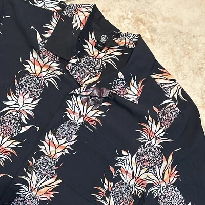 Volcom Hawaiian Shirt Men's Small Black Floral Short Sleeve Classic Fit Tropical - Image 1 of 4