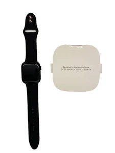 Apple Watch Series 8 (GPS, 41 MM) - Boîtier en aluminium minuit avec sport minuit - Photo 1 sur 4