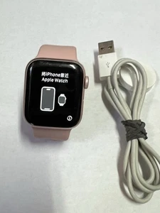 Apple Watch Series 4 40mm rose gold Aluminum Case Sport Band (GPS) - Photo 1 sur 5
