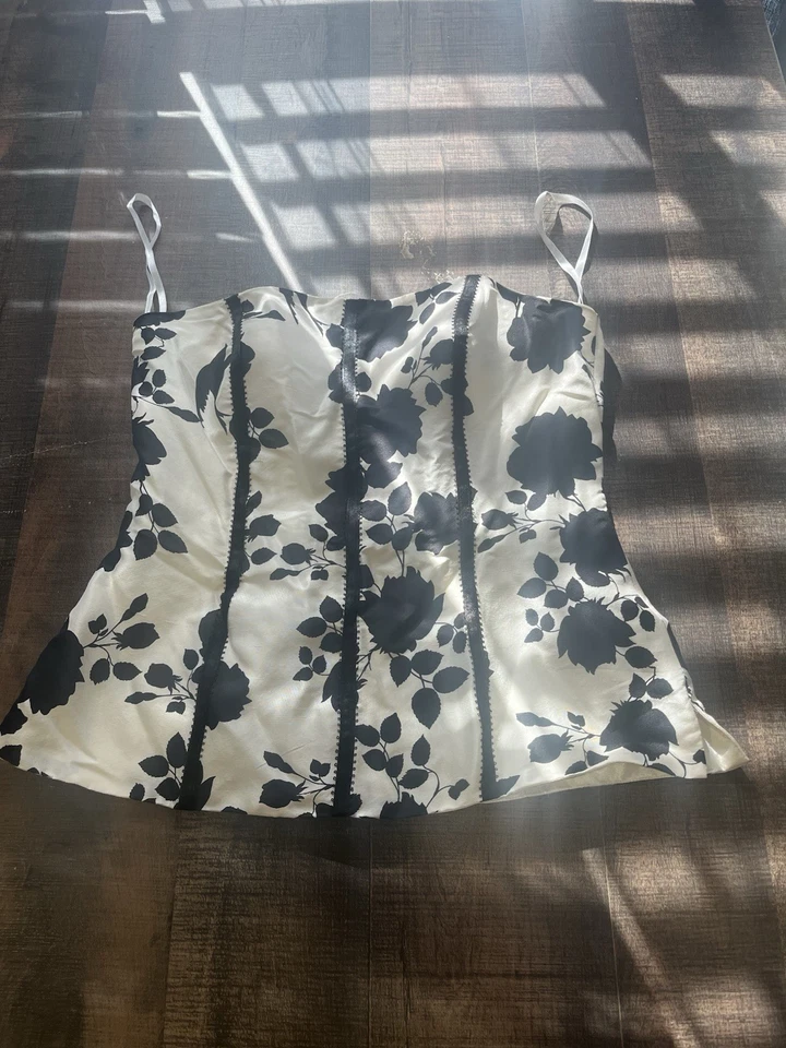 Top sin tirantes Casa Blanca Mercado Negro con estampado floral blanco y negro Talla 4 Foto 1 de 3