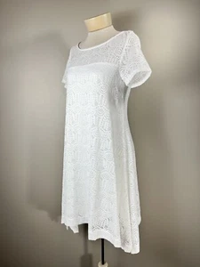 Vestido de encaje blanco pequeño Signature by Robbie Bee - Imagen 1 de 8