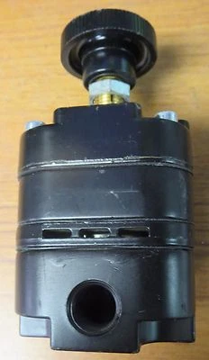 Numatics R820-02FG Precision Regulator  — 第 1/2 张图片