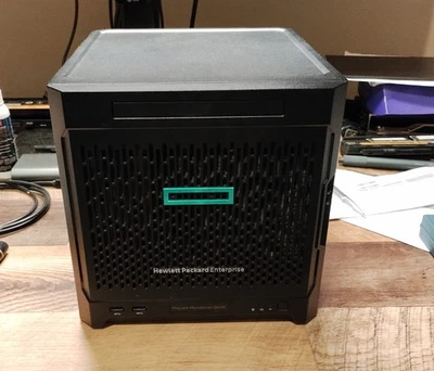 HP Proliant Microserver gen10 x3418 24GB Ram 256GB SSD + 2x8TB + Nvidia P620 - Immagine 1 di 4