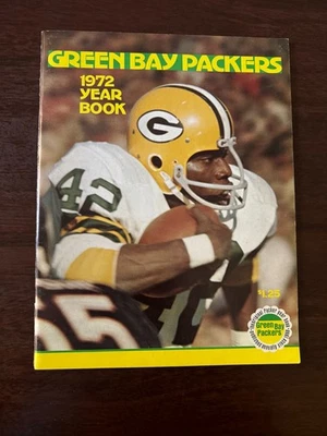 1972 Green Bay Packers Official Yearbook - NFL Football - Image 1 of 2