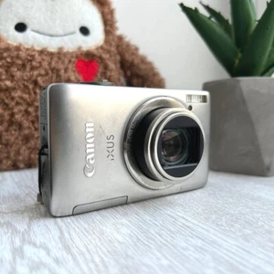 Silver Canon IXUS 1100HS 12.1MP Digital Camera With Battery Charger - Picture 1 of 10