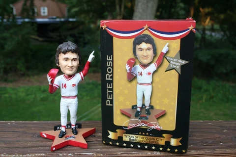 Pete Rose Cincinnati Reds Stars of the Queen City bobblehead new in box Cover