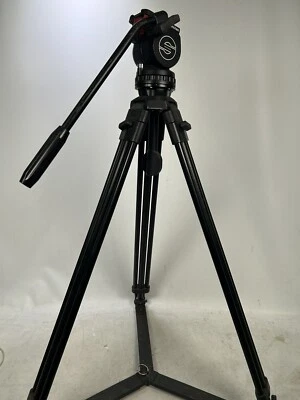 Sachtler DV4 head and legs + ground spreader - Image 1 of 4