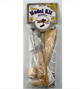 Darice Bomber Wood Model Kit - Bild 1 von 2