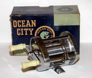 Carrete Baitcast Ocean City 1600 vintage en caja original - nunca usado - hecho en EE. UU. - Imagen 1 de 10