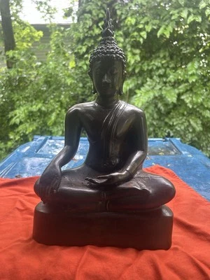 Estátua chinesa antiga de bronze de Buda do século XVIII - Imagem 1 de 4