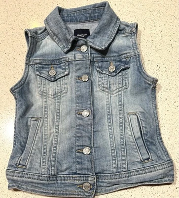 Gap Denim Blue Jean Vest Girls Size S (6-7 Yrs) Casual Jacket  Blue Light Wash - Image 1 of 4