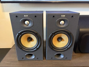 Par de altavoces de estantería BOWERS & WILKINS B&W DM-601 S2 negros usados. - Imagen 1 de 10