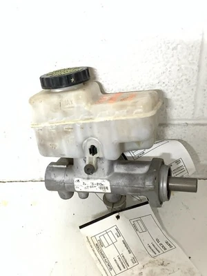 Cilindro maestro Nissan Pathfinder 05 06 07 08 Foto 1 de 3