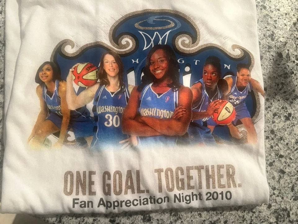 Camiseta de baloncesto 2010 WNBA Washington Mystics Fan Appreciation XL CON 2 AUTOS Foto 1 de 4