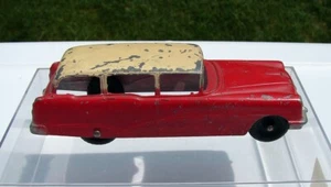 TOOTSIETOY BUICK CENTURY STATION WAGON 1/43 MODELO DIECAST ROJO CON TAPA BLANCA - Imagen 1 de 7