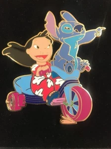 Disney Auction Lilo & Stitch on Tricycle LE 100 Pin - Imagen 1 de 1