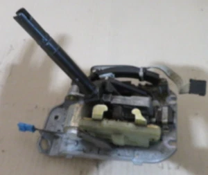RANGE ROVER L322 VOGUE 2006 TD6 AUTO GEAR STICK SELECTOR LEVER - Picture 1 of 3