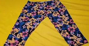 Leggings CAPRI nuovi con etichette Juniors No Boundaries stampa floreale rialzati taglia XXXL (21) - Foto 1 di 2