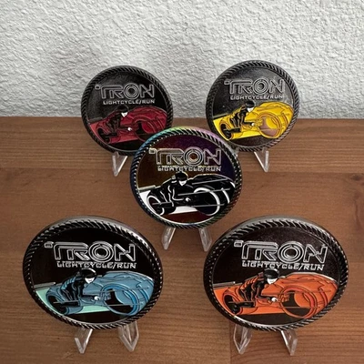 Moneda Desafío Disney Tron Lightcycle/Run Glow In The Dark Foto 1 de 4