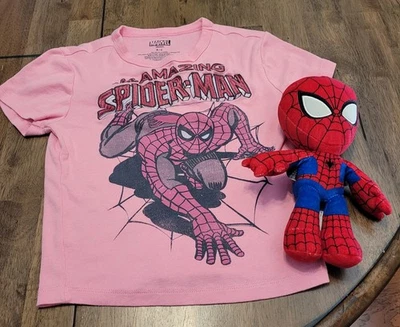 camiseta marvel girls 8 rosa - O Incrível Homem-Aranha bordada e pelúcia 10" - Imagem 1 de 4
