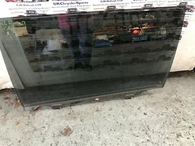 CHRYSLER GRAND VOYAGER 2008-12 PASSENGER SIDE REAR DOOR WINDOW GLASS LEFT - Image 1 of 4