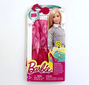 Barbie Moda Pack Falda Estampado Rosa Volantes - Imagen 1 de 4