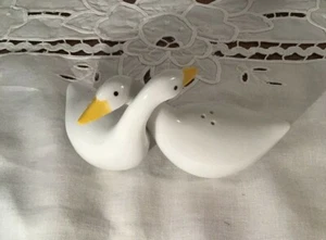 Vintage Geese Salt and Pepper Shakers Set White Hugging Love Birds Swans Avon - Picture 1 of 5