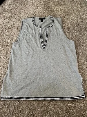 J. Regata Crew feminina tamanho XS cinza gola V com acabamento fofo - Imagem 1 de 4