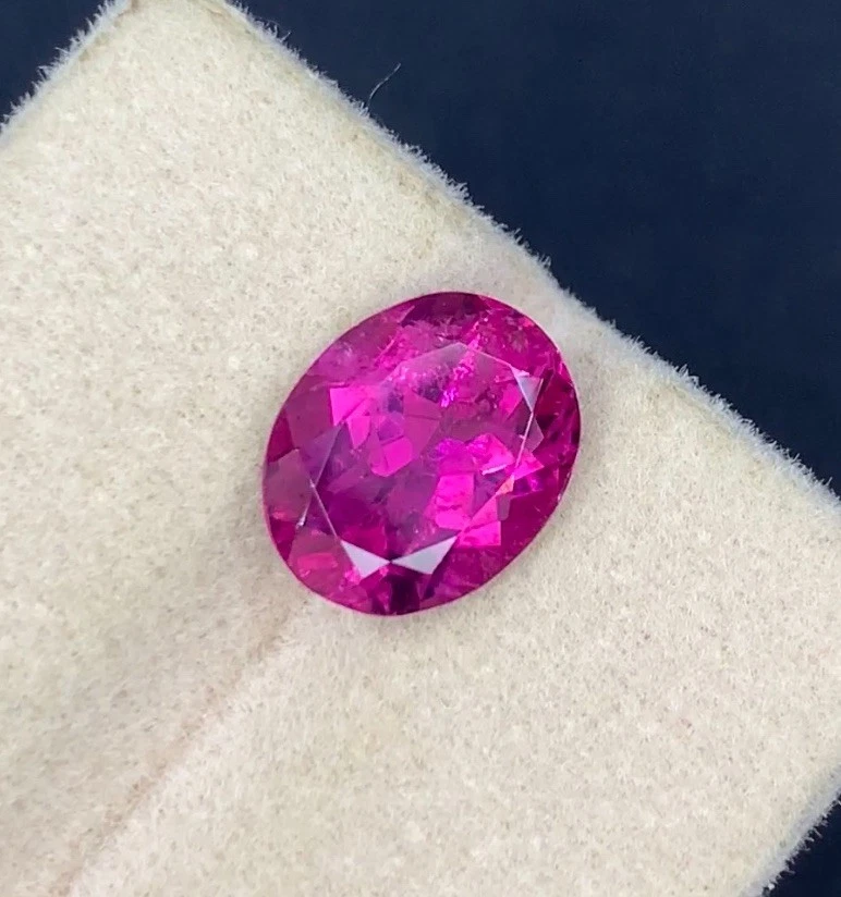 Rubellite Tourmaline Gemstone, Hot Pink Tourmaline Loose Stone - 2.80 Carats - Image 1 of 4