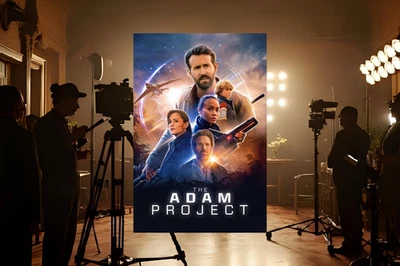 Póster/impresión de película The Adam Project A3/A4/A5 230 gsm enmarcado Foto 1 de 4