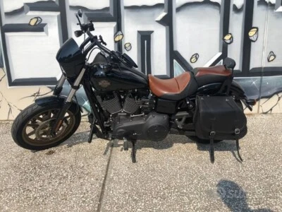 Sella GEL Saddlemen Lariat per Harley Dyna - Immagine 1 di 4