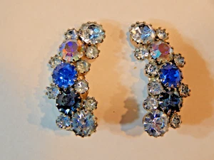 Vintage signierte Karu Arke dunkel & hellblau Glas Strass Clip auf Ohrringe - Bild 1 von 6