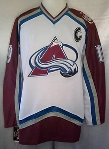 Joe Sakic Colorado Avalanche White "1997-2007 Throwback" CCM NHL Jersey - Picture 1 of 2