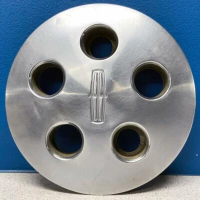 ONE 1984 - 1987 年林肯大陆/马克七世 # 1399 车轮中心盖 E4LC1A096BA — 第 1/4 张图片