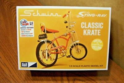 MPC SCHWINN 5-SPEED STING-RAY BICYCLE 1/8 SCALE MODEL KIT Molded in yellow - Image 1 of 4